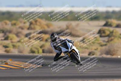 media/Nov-06-2023-Moto Forza (Mon) [[ce023d0744]]/3-Intermediate Group/Session 5 (Turn 4)/